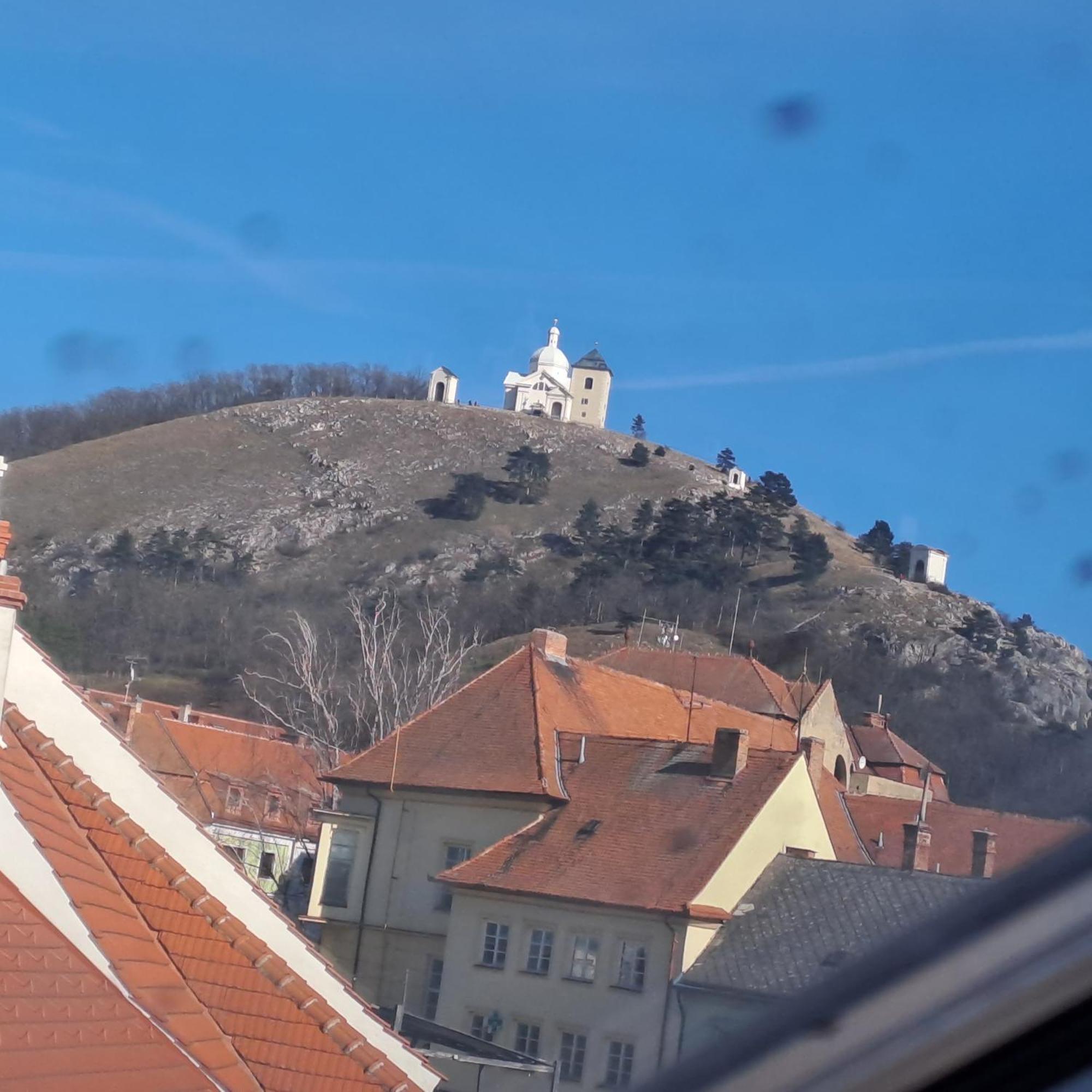 Ubytovani U Alfonse Muchy Mikulov Exterior foto